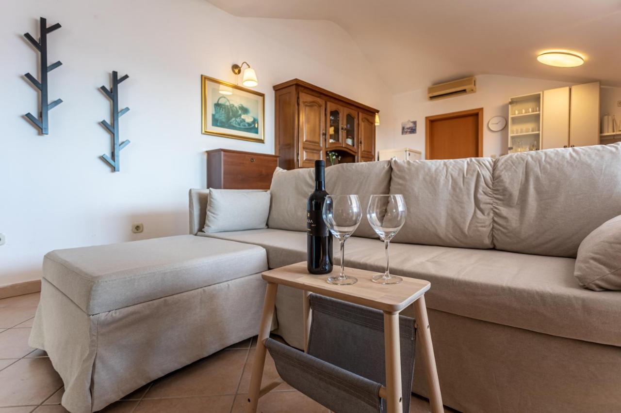 Apartment Tereza Malinska Ngoại thất bức ảnh